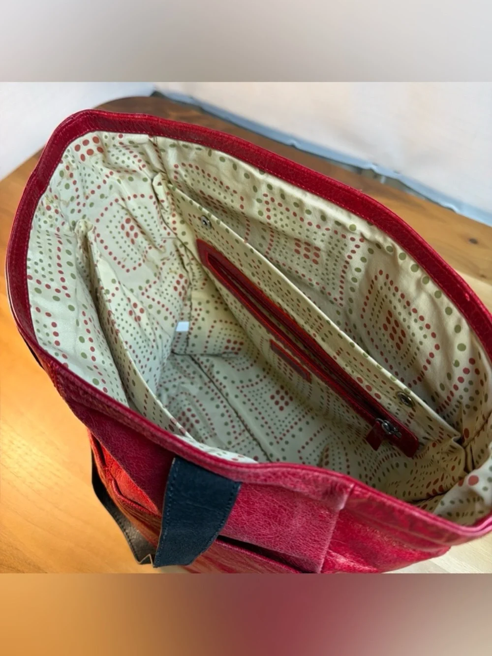 Ellington Red Patent Leather Tote Hobo‎ Shoulder Bag Distressed Large 16x13x4”
